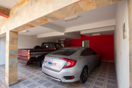 Garagem de casa à venda com 6 quartos, 424m² em Jardim Guanabara, Belo Horizonte