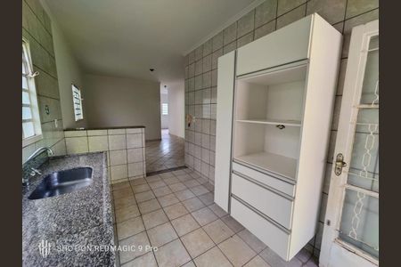 Casa para alugar com 130m², 3 quartos e 3 vagas Casa para alugar com 130m², 3 quartos e 3 vagasCozinha