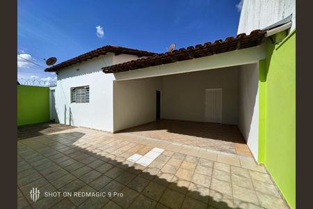 Casa para alugar com 130m², 3 quartos e 3 vagas Casa para alugar com 130m², 3 quartos e 3 vagasÁrea externa