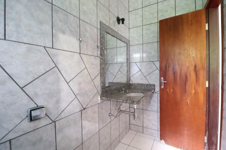 Banheiro da Suíte de casa para alugar com 3 quartos, 130m² em Santa Mônica, Uberlândia