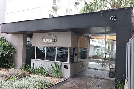 Apartamento para alugar com 56m², 2 quartos e 1 vagaFachada e portaria