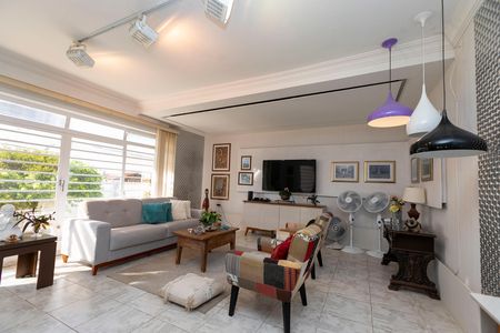 Casa para alugar com 230m², 4 quartos e 1 vagaSALA PARA DOIS AMBIENTES