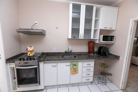 Casa para alugar com 230m², 4 quartos e 1 vagaCOZINHA