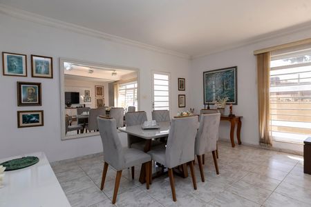 Casa para alugar com 230m², 4 quartos e 1 vagaSALA PARA DOIS AMBIENTES