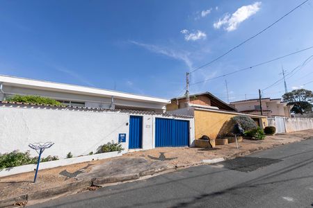 Casa para alugar com 230m², 4 quartos e 1 vagaFRENTE DO IMÓVEL