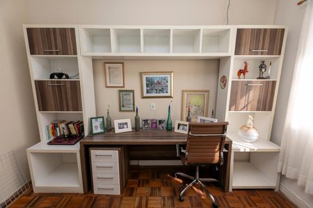 Casa para alugar com 230m², 4 quartos e 1 vagaESCRITÓRIO