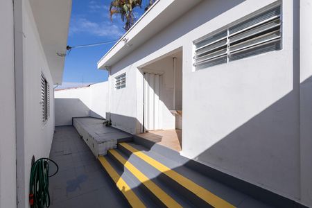 Casa para alugar com 230m², 4 quartos e 1 vagaQUINTAL
