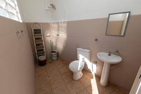 Casa para alugar com 230m², 4 quartos e 1 vagaBANHEIRO EXTERNO