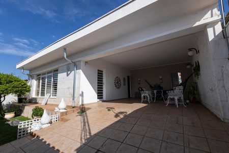 Casa para alugar com 230m², 4 quartos e 1 vagaFACHADA DA CASA - GARAGEM