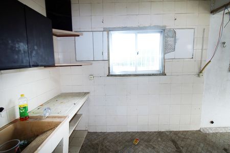 Cozinha de casa para alugar com 1 quarto, 32m² em Vigário Geral, Rio de Janeiro