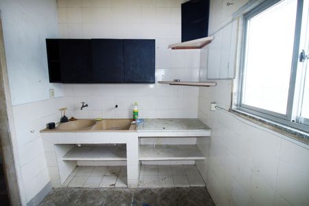 Cozinha de casa para alugar com 1 quarto, 32m² em Vigário Geral, Rio de Janeiro