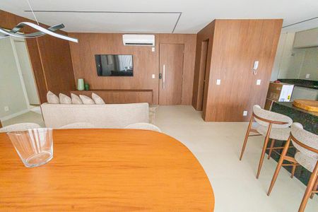 Apartamento para alugar com 250m², 4 quartos e 3 vagas Apartamento para alugar com 250m², 4 quartos e 3 vagasSala