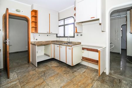 Apartamento à venda com 216m², 4 quartos e 3 vagas Apartamento à venda com 216m², 4 quartos e 3 vagasCozinha