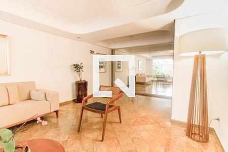 Apartamento à venda com 216m², 4 quartos e 3 vagas Apartamento à venda com 216m², 4 quartos e 3 vagasHall