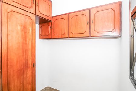 Apartamento à venda com 216m², 4 quartos e 3 vagas Apartamento à venda com 216m², 4 quartos e 3 vagasÁrea de Serviço
