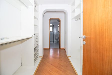 Apartamento à venda com 216m², 4 quartos e 3 vagas Apartamento à venda com 216m², 4 quartos e 3 vagasSuíte 1