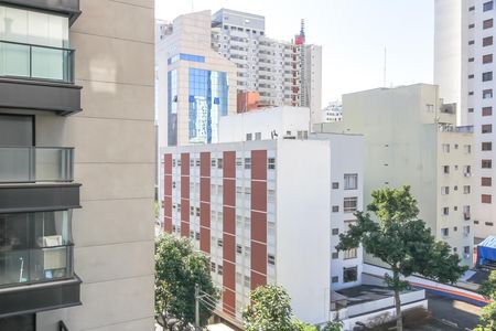 Apartamento à venda com 216m², 4 quartos e 3 vagas Apartamento à venda com 216m², 4 quartos e 3 vagasQuarto reversível