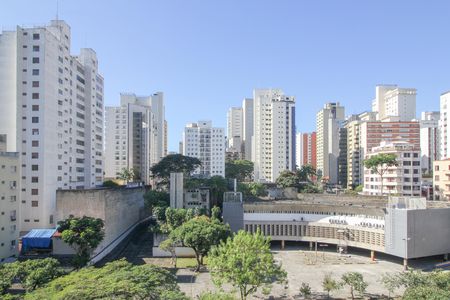 Apartamento à venda com 216m², 4 quartos e 3 vagas Apartamento à venda com 216m², 4 quartos e 3 vagasSuíte 2