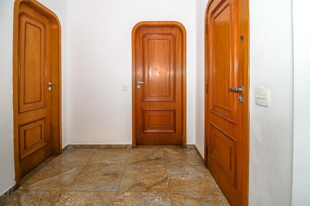 Apartamento à venda com 216m², 4 quartos e 3 vagas Apartamento à venda com 216m², 4 quartos e 3 vagasSala