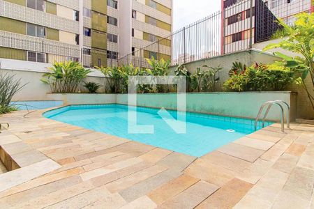 Apartamento à venda com 216m², 4 quartos e 3 vagas Apartamento à venda com 216m², 4 quartos e 3 vagasPiscina