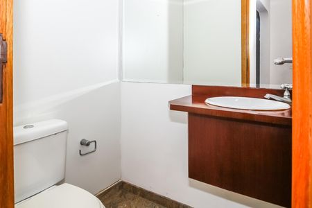 Apartamento à venda com 216m², 4 quartos e 3 vagas Apartamento à venda com 216m², 4 quartos e 3 vagaslavabo