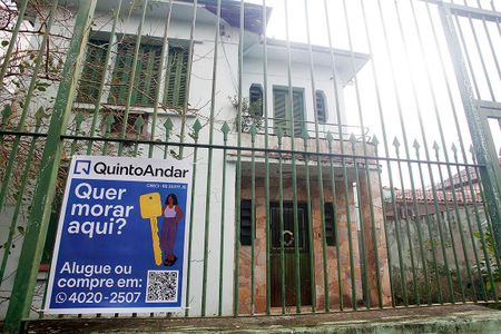 Casa à venda com 209m², 3 quartos e 30 vagasPlaquinha
