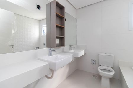 Apartamento para alugar com 350m², 3 quartos e 4 vagas Apartamento para alugar com 350m², 3 quartos e 4 vagasBanheiro do Quarto 3