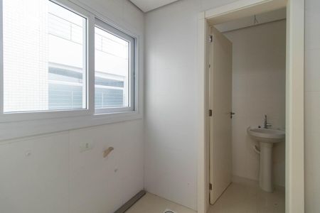 Apartamento para alugar com 350m², 3 quartos e 4 vagas Apartamento para alugar com 350m², 3 quartos e 4 vagasCozinha e Área de Serviço