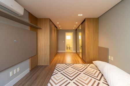 Apartamento para alugar com 350m², 3 quartos e 4 vagas Apartamento para alugar com 350m², 3 quartos e 4 vagasQuarto 3