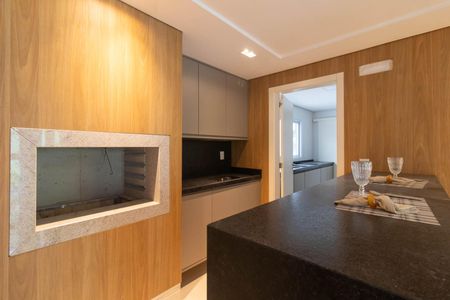 Apartamento para alugar com 350m², 3 quartos e 4 vagas Apartamento para alugar com 350m², 3 quartos e 4 vagasCozinha e Área de Serviço