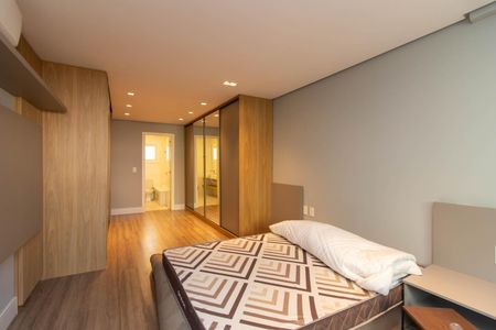Apartamento para alugar com 350m², 3 quartos e 4 vagas Apartamento para alugar com 350m², 3 quartos e 4 vagasQuarto 3