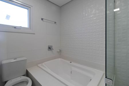 Apartamento para alugar com 350m², 3 quartos e 4 vagas Apartamento para alugar com 350m², 3 quartos e 4 vagasBanheiro do Quarto 3