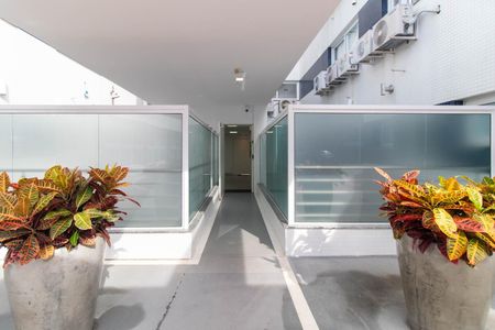 Apartamento para alugar com 350m², 3 quartos e 4 vagas Apartamento para alugar com 350m², 3 quartos e 4 vagasEntrada