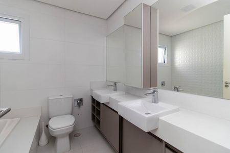 Apartamento para alugar com 350m², 3 quartos e 4 vagas Apartamento para alugar com 350m², 3 quartos e 4 vagasBanheiro do Quarto 3