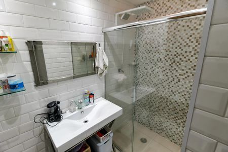 Casa de condomínio à venda com 110m², 2 quartos e 2 vagas Casa de condomínio à venda com 110m², 2 quartos e 2 vagasBanheiro da Suíte 2