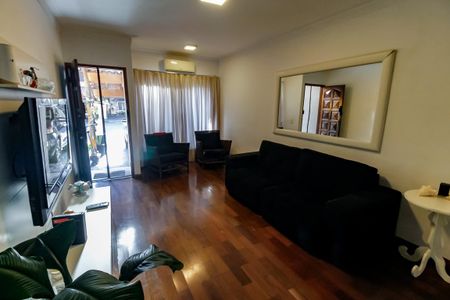 Casa de condomínio à venda com 110m², 2 quartos e 2 vagas Casa de condomínio à venda com 110m², 2 quartos e 2 vagasSala