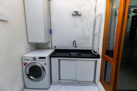 Casa de condomínio à venda com 110m², 2 quartos e 2 vagas Casa de condomínio à venda com 110m², 2 quartos e 2 vagasÁrea de Serviço