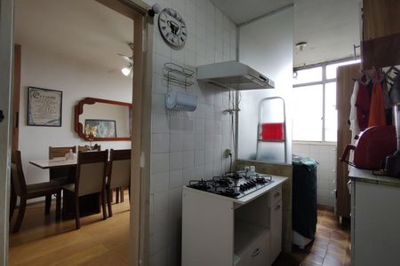 Apartamento para alugar com 156m², 2 quartos e 1 vaga Apartamento para alugar com 156m², 2 quartos e 1 vagaCozinha - Armários