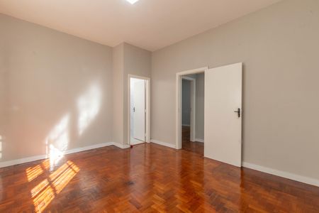Casa para alugar com 400m², 5 quartos e 5 vagas Casa para alugar com 400m², 5 quartos e 5 vagasQuarto 5