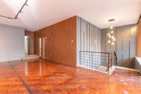 Casa para alugar com 400m², 5 quartos e 5 vagas Casa para alugar com 400m², 5 quartos e 5 vagasSala