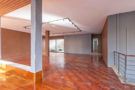 Casa para alugar com 400m², 5 quartos e 5 vagas Casa para alugar com 400m², 5 quartos e 5 vagasSala