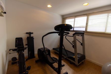 Apartamento à venda com 180m², 4 quartos e 2 vagas Apartamento à venda com 180m², 4 quartos e 2 vagasÁrea comum