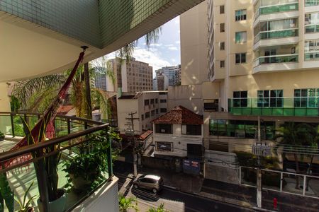 Apartamento à venda com 180m², 4 quartos e 2 vagas Apartamento à venda com 180m², 4 quartos e 2 vagasVista da Suíte