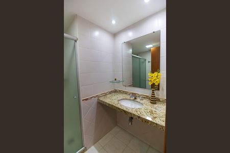Apartamento à venda com 180m², 4 quartos e 2 vagas Apartamento à venda com 180m², 4 quartos e 2 vagasBanheiro da Suíte 4