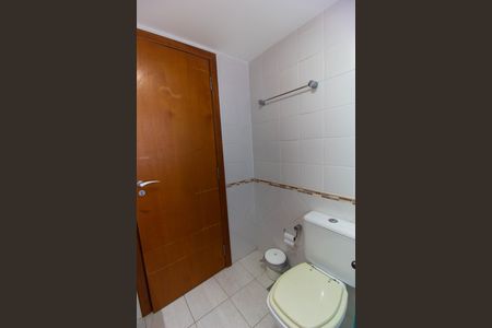 Apartamento à venda com 180m², 4 quartos e 2 vagas Apartamento à venda com 180m², 4 quartos e 2 vagasBanheiro da Suíte 3