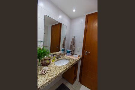 Apartamento à venda com 180m², 4 quartos e 2 vagas Apartamento à venda com 180m², 4 quartos e 2 vagasBanheiro da Suíte 3