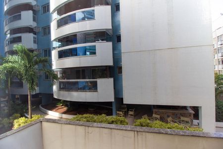 Apartamento à venda com 180m², 4 quartos e 2 vagas Apartamento à venda com 180m², 4 quartos e 2 vagasVista da Suíte