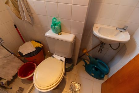 Apartamento à venda com 180m², 4 quartos e 2 vagas Apartamento à venda com 180m², 4 quartos e 2 vagasBanheiro de serviço