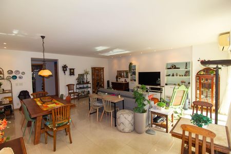 Sala de apartamento à venda com 4 quartos, 220m² em Icaraí, Niterói