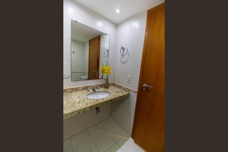 Apartamento à venda com 180m², 4 quartos e 2 vagas Apartamento à venda com 180m², 4 quartos e 2 vagasBanheiro da Suíte 4